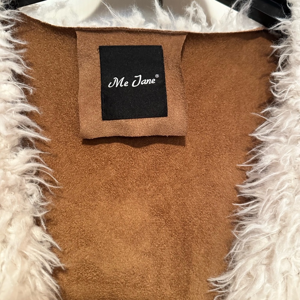 Me Jane Faux Fur & suede reversible long vest women’s large.